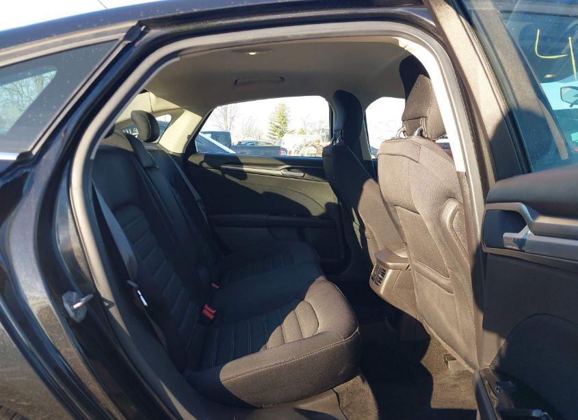 Photo 8 of 2015 Ford Fusion SE (VIN 3FA6P0H7XFR146864)