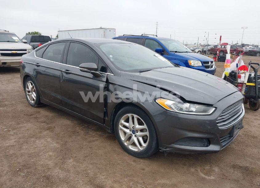 2015 Ford Fusion SE (VIN 3FA6P0H7XFR150736) main photo