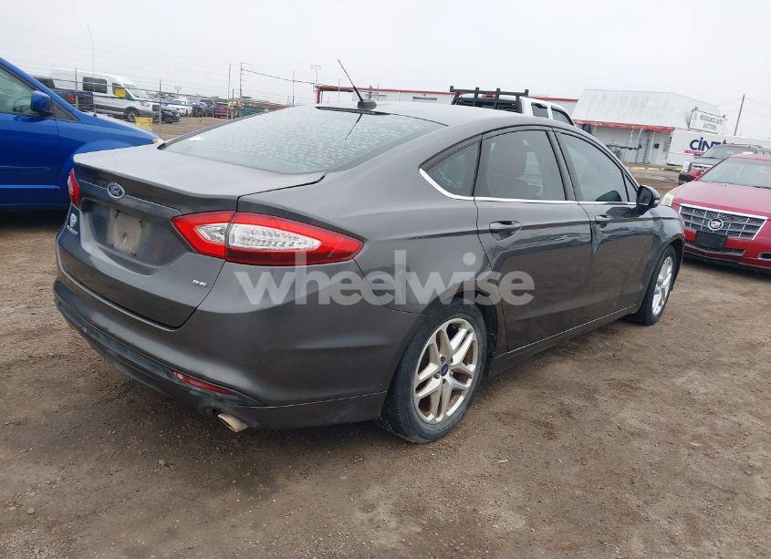 Photo 4 of 2015 Ford Fusion SE (VIN 3FA6P0H7XFR150736)