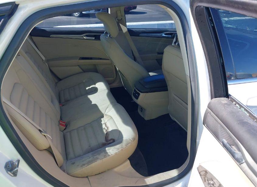 Photo 8 of 2015 Ford Fusion SE (VIN 3FA6P0H7XFR151613)