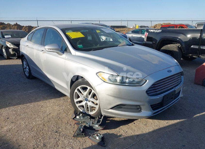 2015 Ford Fusion SE (VIN 3FA6P0H7XFR186085) main photo