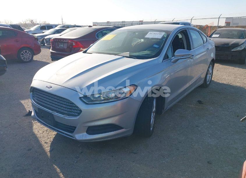 Photo 2 of 2015 Ford Fusion SE (VIN 3FA6P0H7XFR186085)