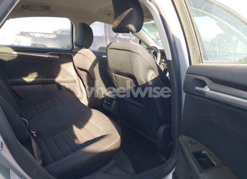 Photo 8 of 2015 Ford Fusion SE (VIN 3FA6P0H7XFR186085)