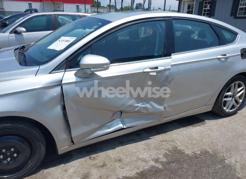Photo 6 of 2015 Ford Fusion SE (VIN 3FA6P0H7XFR190394)