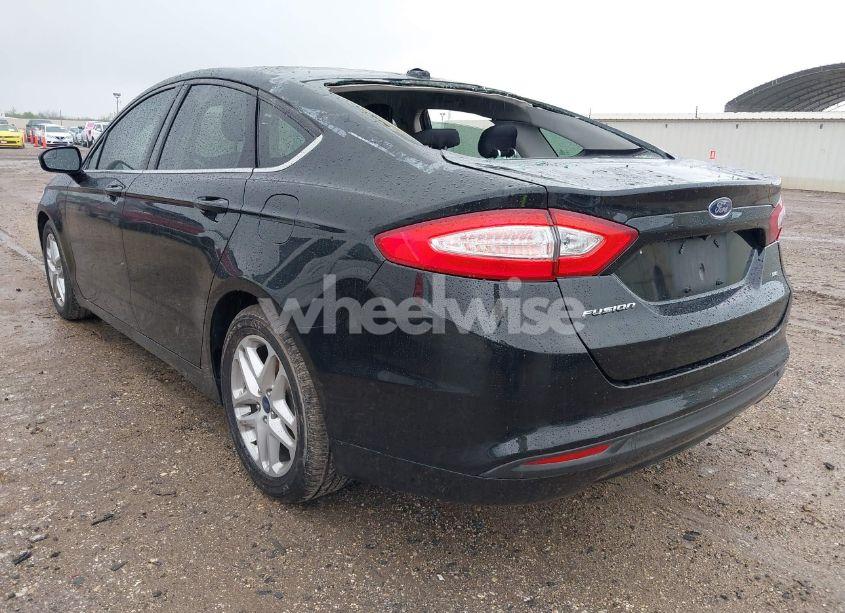 Photo 3 of 2015 Ford Fusion SE (VIN 3FA6P0H7XFR193537)