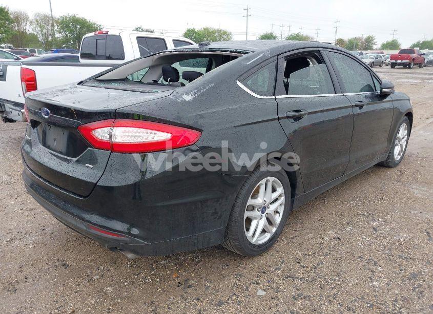 Photo 4 of 2015 Ford Fusion SE (VIN 3FA6P0H7XFR193537)
