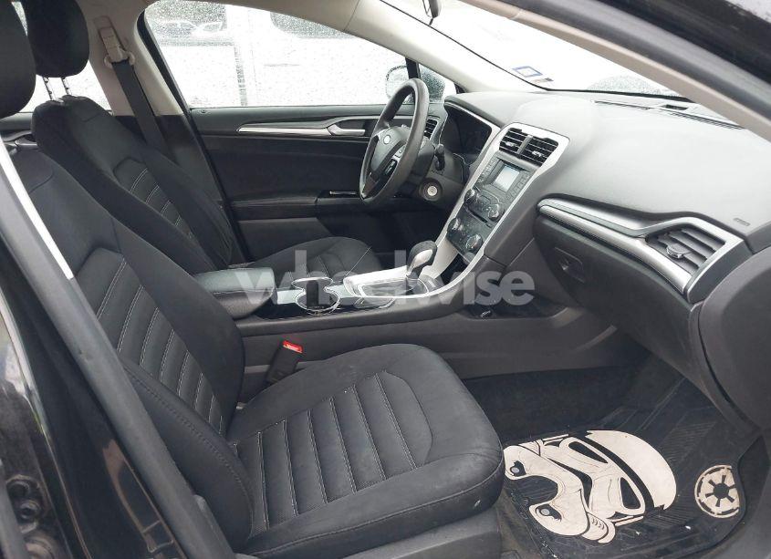 Photo 5 of 2015 Ford Fusion SE (VIN 3FA6P0H7XFR193537)