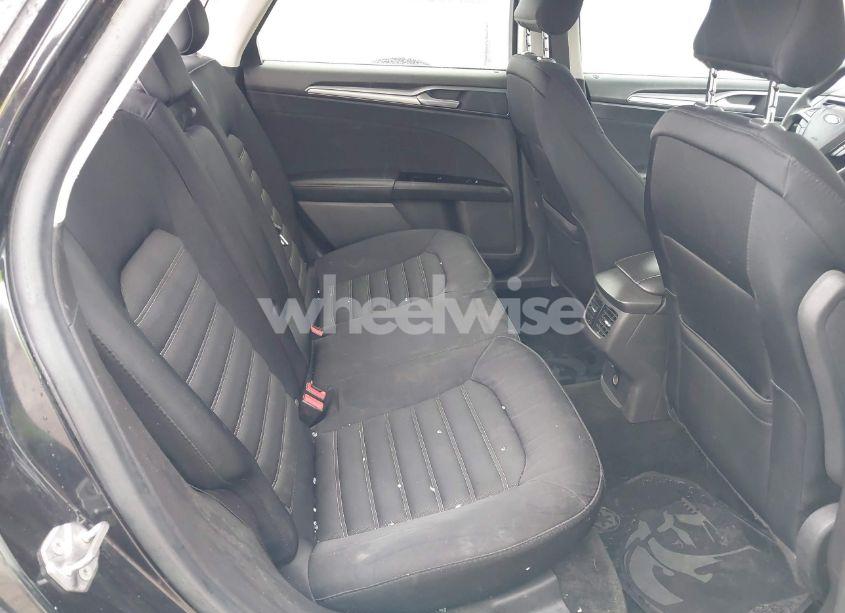 Photo 8 of 2015 Ford Fusion SE (VIN 3FA6P0H7XFR193537)