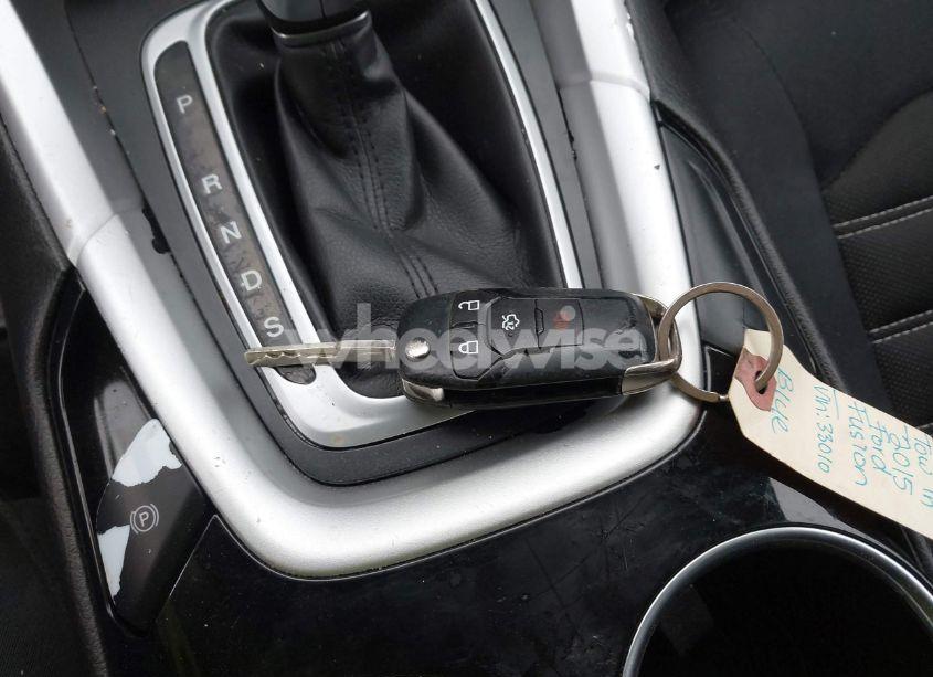 Photo 11 of 2015 Ford Fusion SE (VIN 3FA6P0H7XFR233910)