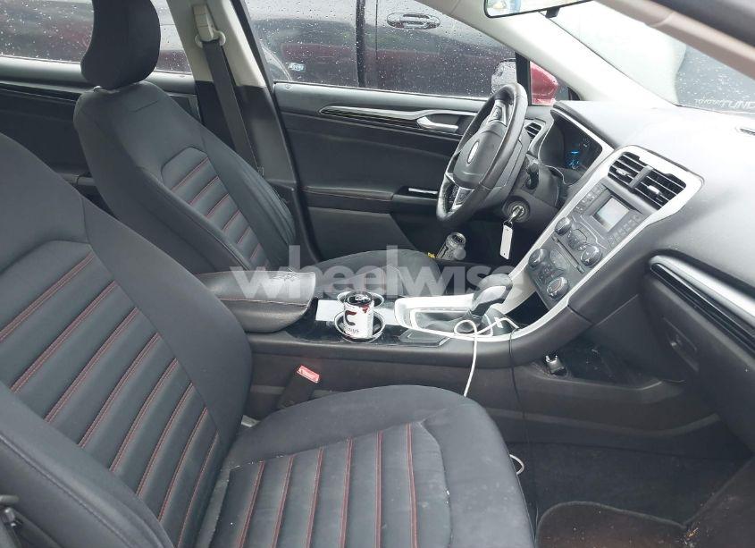 Photo 5 of 2015 Ford Fusion SE (VIN 3FA6P0H7XFR255843)