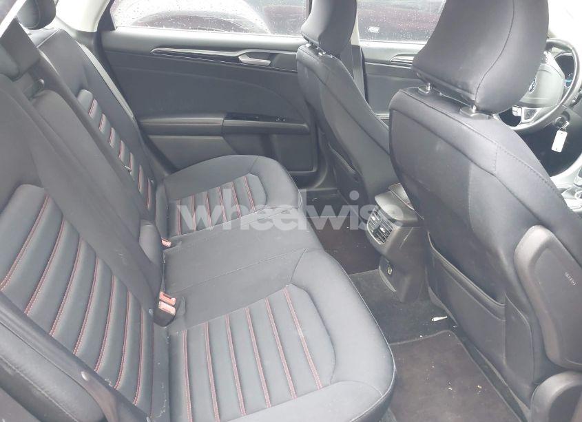 Photo 8 of 2015 Ford Fusion SE (VIN 3FA6P0H7XFR255843)