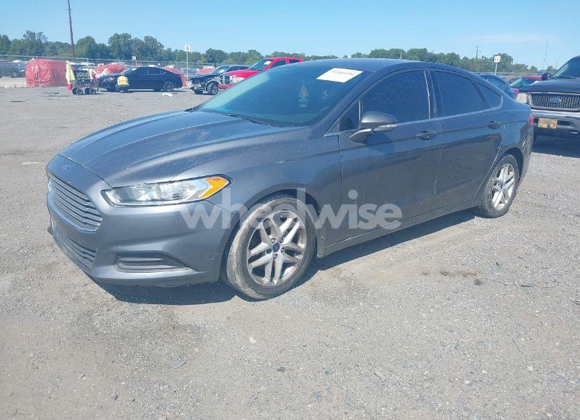Photo 2 of 2015 Ford Fusion SE (VIN 3FA6P0H7XFR260962)