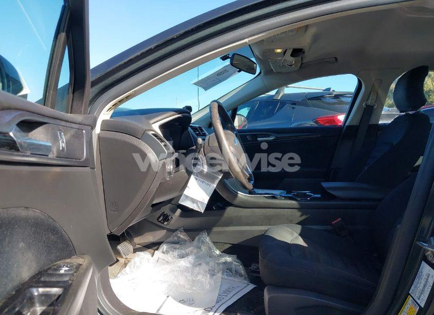 Photo 5 of 2015 Ford Fusion SE (VIN 3FA6P0H7XFR280578)