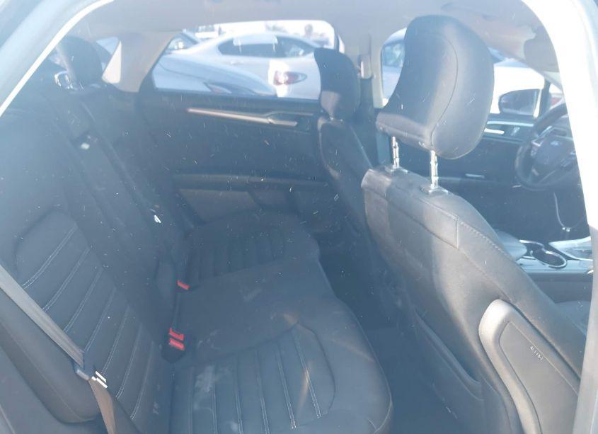 Photo 8 of 2015 Ford Fusion SE (VIN 3FA6P0H7XFR290625)