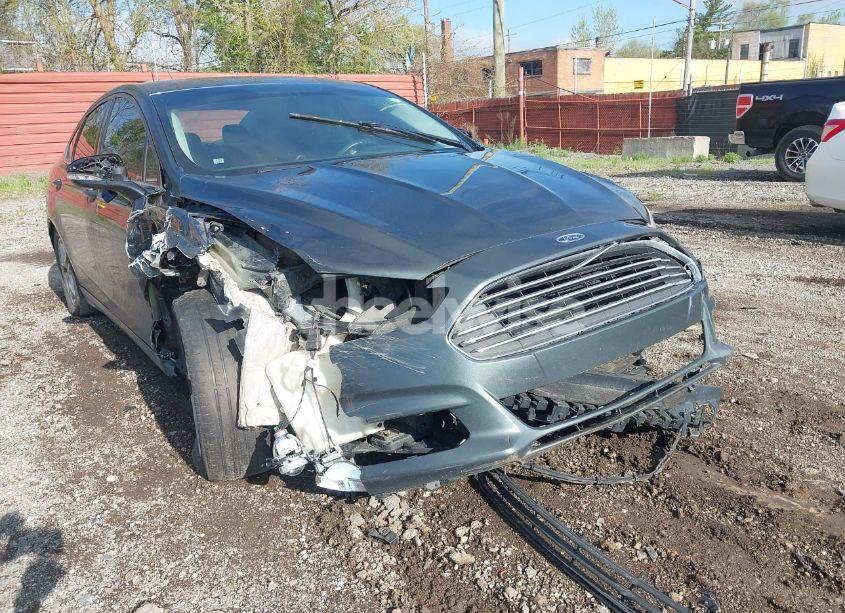Photo 14 of 2015 Ford Fusion SE (VIN 3FA6P0H7XFR303387)