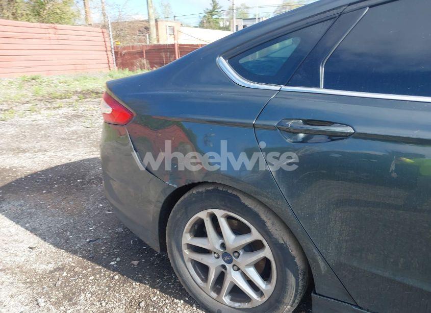 Photo 15 of 2015 Ford Fusion SE (VIN 3FA6P0H7XFR303387)