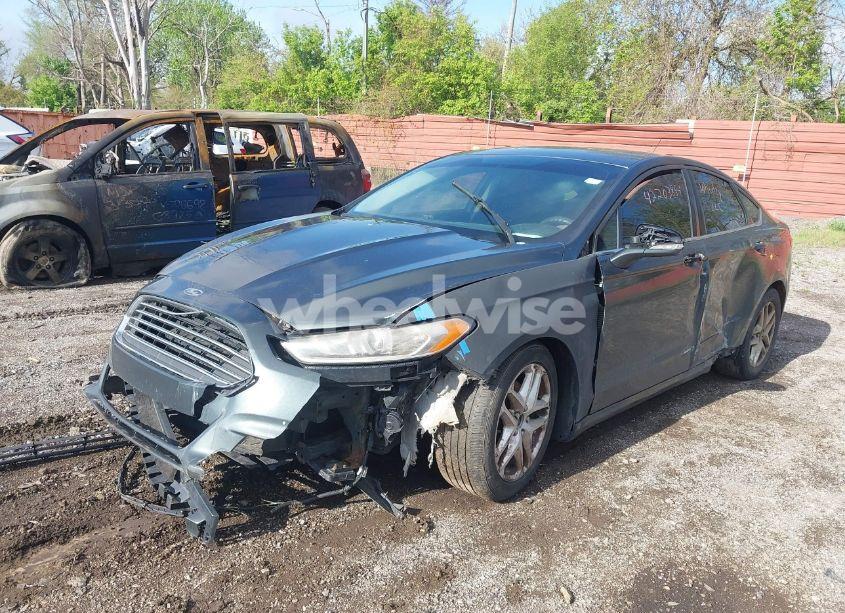 Photo 2 of 2015 Ford Fusion SE (VIN 3FA6P0H7XFR303387)