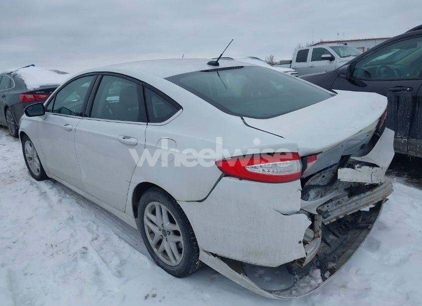 Photo 3 of 2016 Ford Fusion SE (VIN 3FA6P0H7XGR171815)
