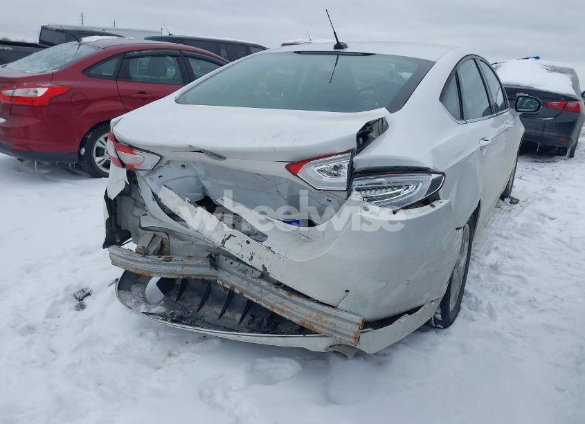 Photo 6 of 2016 Ford Fusion SE (VIN 3FA6P0H7XGR171815)