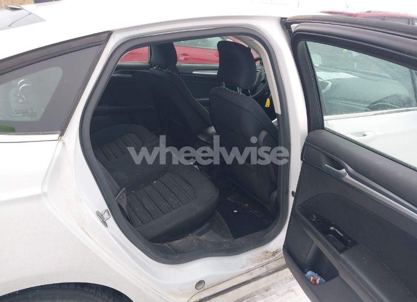 Photo 8 of 2016 Ford Fusion SE (VIN 3FA6P0H7XGR171815)