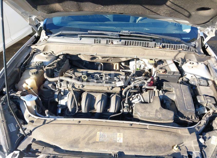 Photo 10 of 2016 Ford Fusion SE (VIN 3FA6P0H7XGR176870)