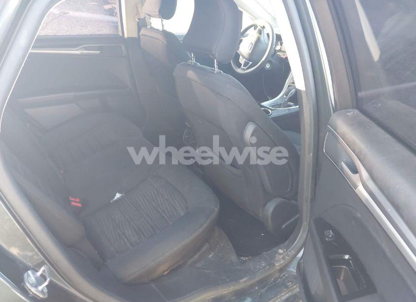 Photo 8 of 2016 Ford Fusion SE (VIN 3FA6P0H7XGR176979)