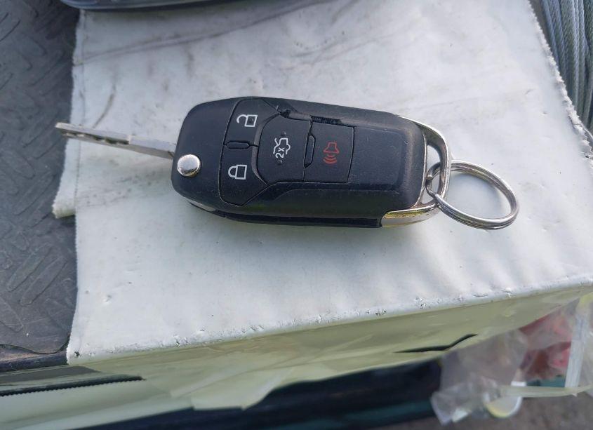 Photo 11 of 2016 Ford Fusion SE (VIN 3FA6P0H7XGR203565)