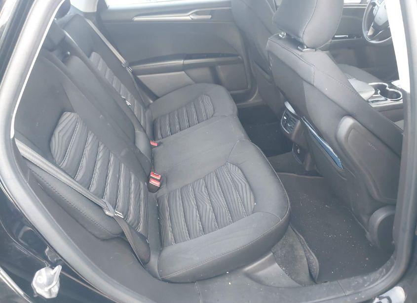 Photo 8 of 2016 Ford Fusion SE (VIN 3FA6P0H7XGR203565)