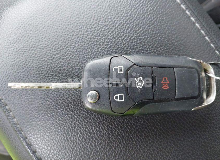 Photo 11 of 2016 Ford Fusion SE (VIN 3FA6P0H7XGR218924)