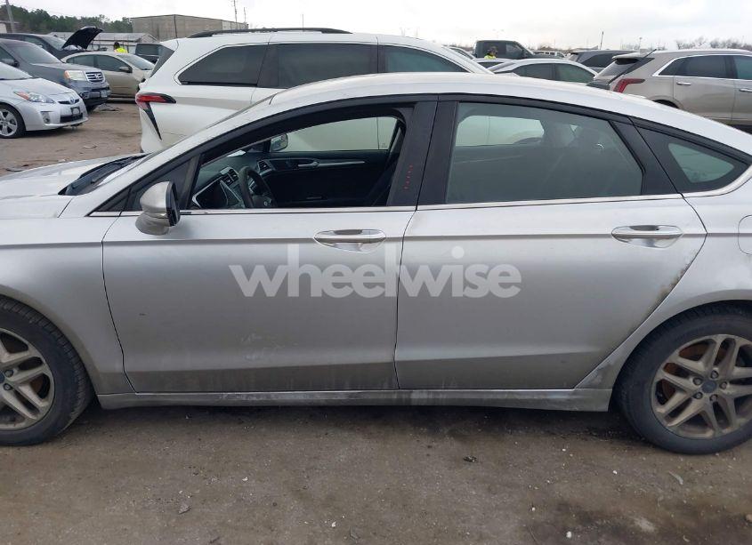 Photo 14 of 2016 Ford Fusion SE (VIN 3FA6P0H7XGR233729)