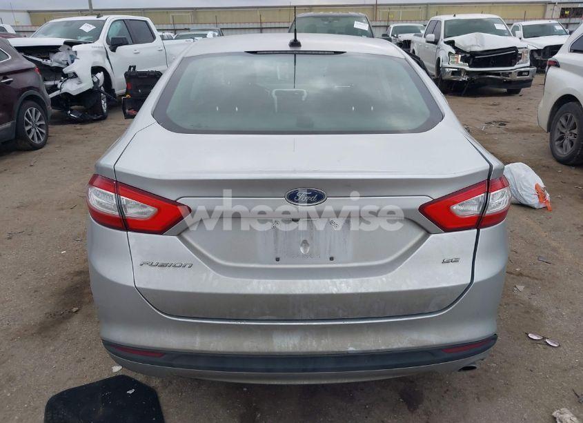 Photo 16 of 2016 Ford Fusion SE (VIN 3FA6P0H7XGR233729)