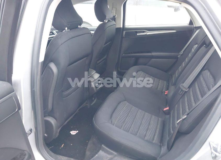 Photo 8 of 2016 Ford Fusion SE (VIN 3FA6P0H7XGR233729)