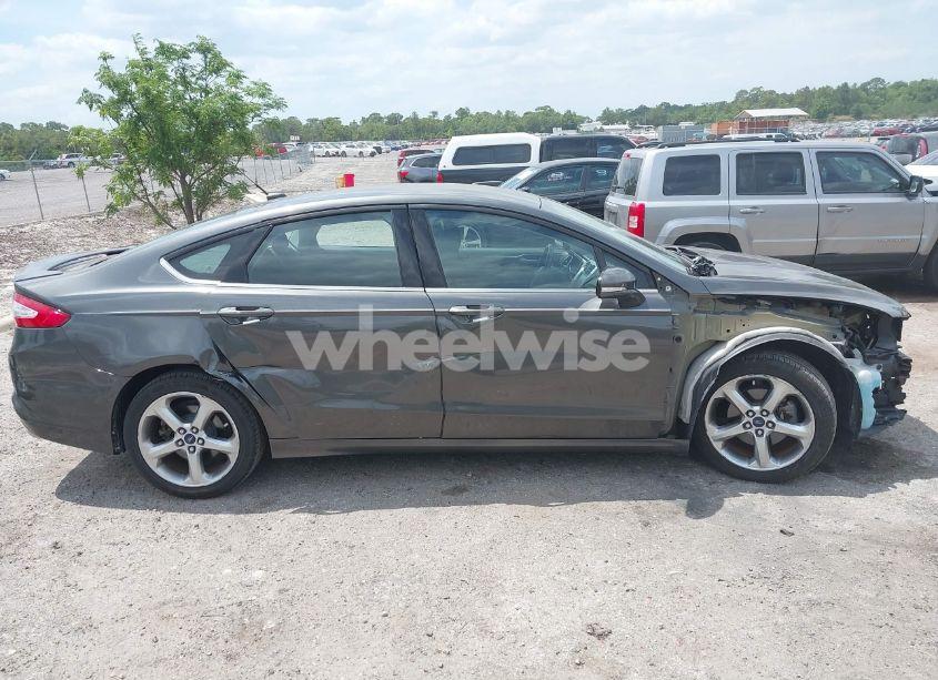 Photo 13 of 2016 Ford Fusion SE (VIN 3FA6P0H7XGR237912)