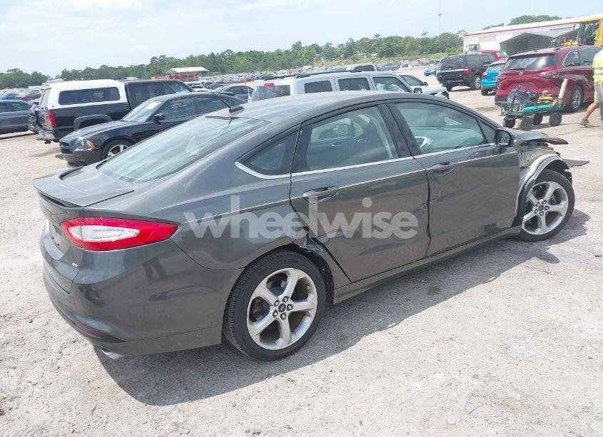 Photo 4 of 2016 Ford Fusion SE (VIN 3FA6P0H7XGR237912)