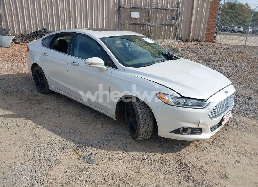 2016 Ford Fusion SE (VIN 3FA6P0H7XGR242608) main photo