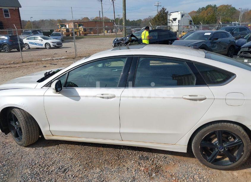 Photo 14 of 2016 Ford Fusion SE (VIN 3FA6P0H7XGR242608)