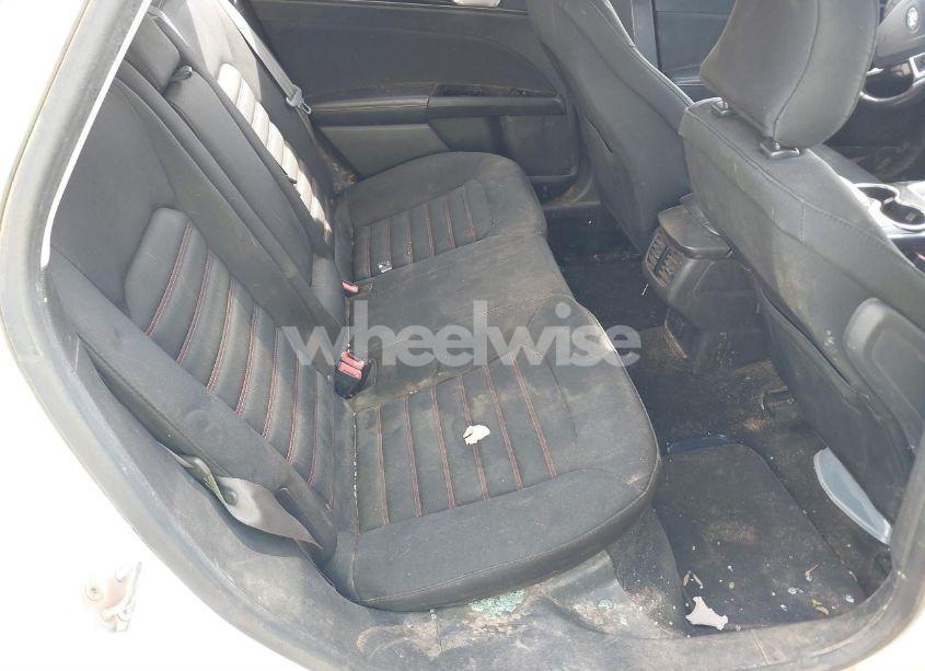 Photo 8 of 2016 Ford Fusion SE (VIN 3FA6P0H7XGR242608)