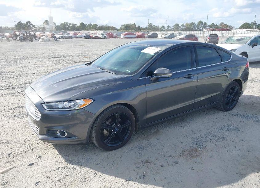 Photo 2 of 2016 Ford Fusion SE (VIN 3FA6P0H7XGR243404)