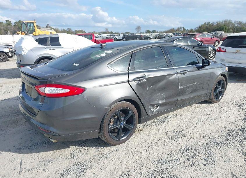 Photo 4 of 2016 Ford Fusion SE (VIN 3FA6P0H7XGR243404)