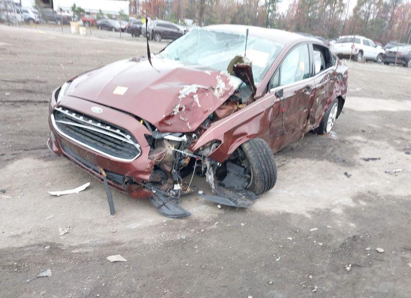 Photo 2 of 2016 Ford Fusion SE (VIN 3FA6P0H7XGR253530)