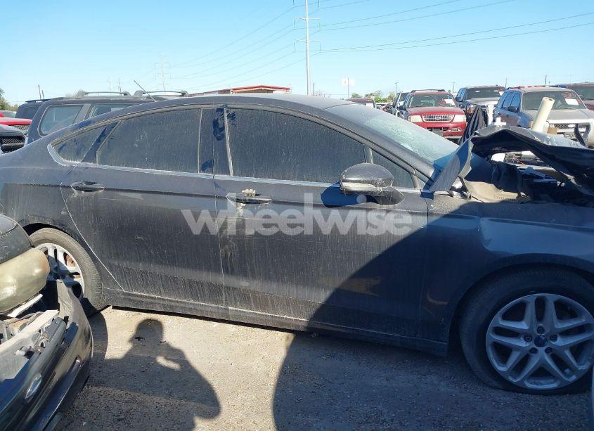 Photo 13 of 2016 Ford Fusion SE (VIN 3FA6P0H7XGR261353)