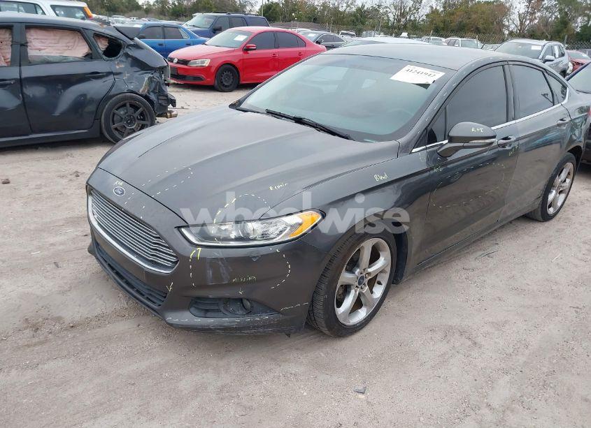 Photo 2 of 2016 Ford Fusion SE (VIN 3FA6P0H7XGR297866)