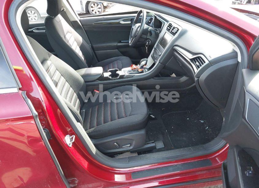 Photo 5 of 2016 Ford Fusion SE (VIN 3FA6P0H7XGR310213)