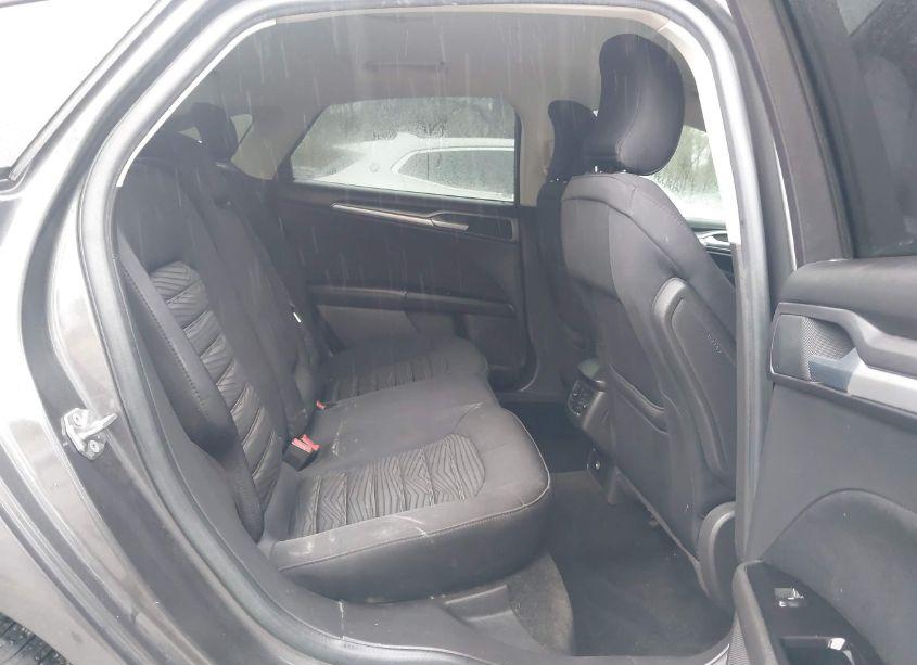 Photo 8 of 2016 Ford Fusion SE (VIN 3FA6P0H7XGR327867)