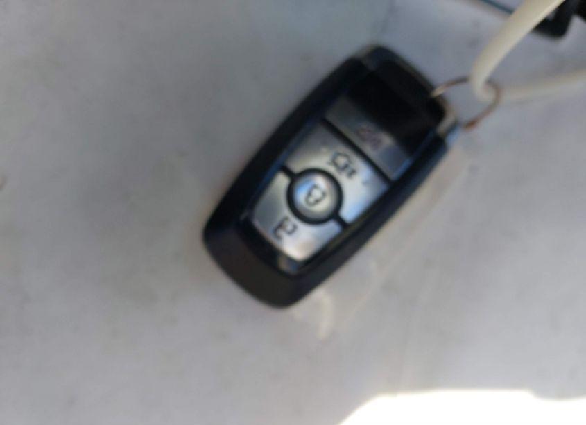 Photo 11 of 2017 Ford Fusion SE (VIN 3FA6P0H7XHR109297)