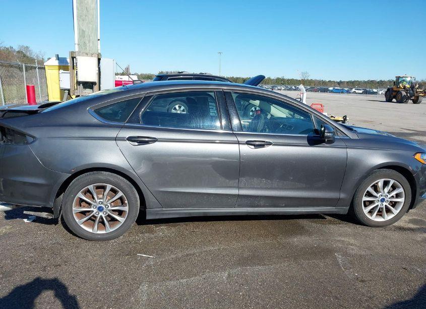 Photo 14 of 2017 Ford Fusion SE (VIN 3FA6P0H7XHR109297)
