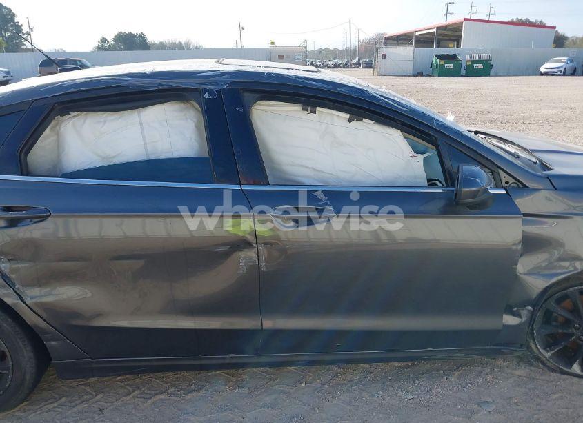 Photo 13 of 2017 Ford Fusion SE (VIN 3FA6P0H7XHR142008)