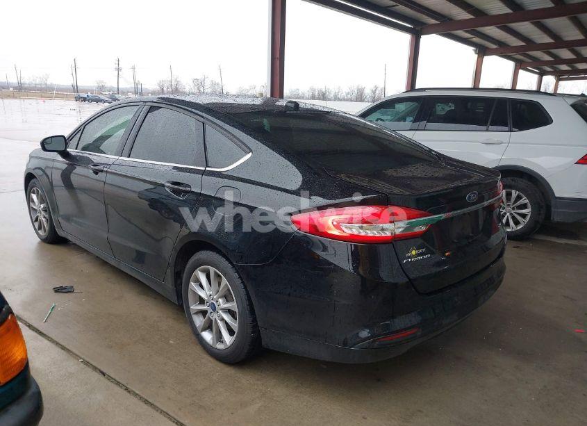 Photo 3 of 2017 Ford Fusion SE (VIN 3FA6P0H7XHR171590)