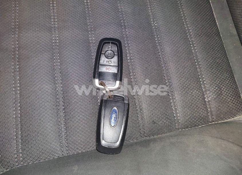 Photo 11 of 2017 Ford Fusion SE (VIN 3FA6P0H7XHR171654)