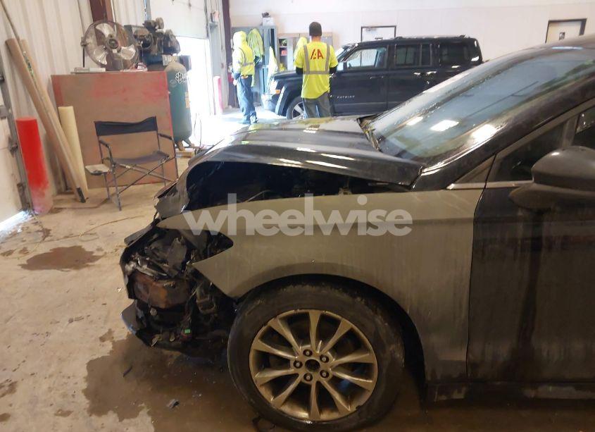 Photo 6 of 2017 Ford Fusion SE (VIN 3FA6P0H7XHR171654)